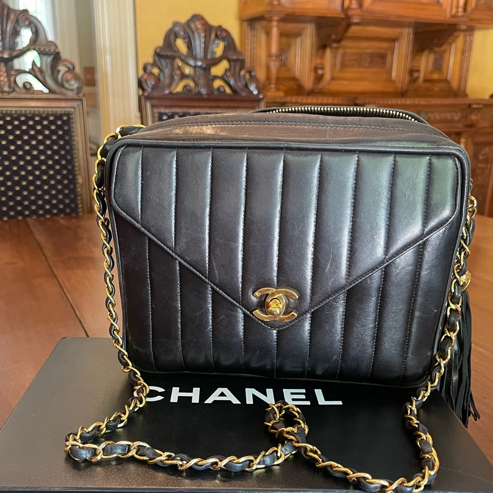 Beautiful Vintage Lamb Skin Vertical Stitch CHANEL Flap Bag!!!